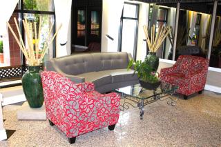 Harrison Lake Hotel - 6