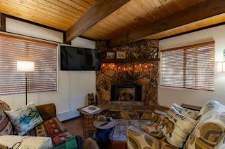 Cozy Cabin Among The Pines - 9