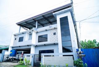 RedDoorz at Kopinos Tourist Inn Hotel - 8