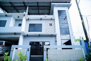 RedDoorz at Kopinos Tourist Inn Hotel - 5