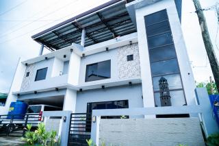 RedDoorz at Kopinos Tourist Inn Hotel - 7