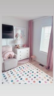 Charming 2-Bed Aesthetic Retreat Grimsby OnTheLake - 5