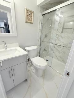 Modern and Cozy Basement Suite,2 Bedrooms with Kitchen and Parking - 5