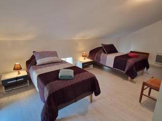 Gîte en pierre à Charroux avec Piscine et Vue sur Campagne - FR-1-489-607 - 3