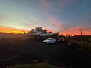 Rainbow Ohana, unit 2 - 3