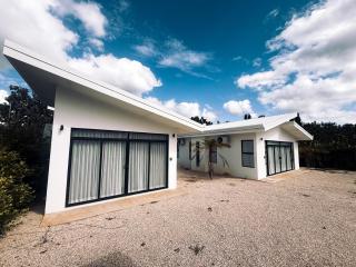 Blue Banana Villas - 8