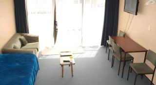 Oxford Court Motel - 2