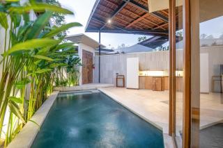 Chic 1-BR Villa with Pool, 800m from Echo Beach - Canggu - 1
