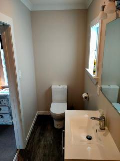 Sunny escape in Hastings - 4