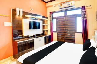 Hotel O Holiday Hotel & Restaurant - 8