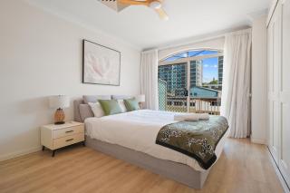 Spacious 4-Bedroom Family Retreat with Theatre - 4