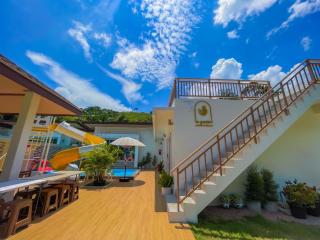 Le poulet poolvilla khanom - 0