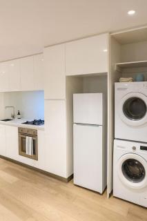 Stylish Southbank Apartment Prime Location - 8