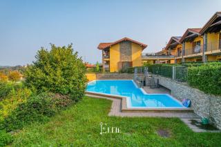 Casa LP - Lake and Pool - 1