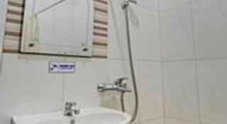 Collection O 90693 ORCHID EDOTEL Boyolangu - 2