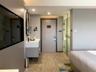 Kunshan Wanda Yuehua Hotel - 1