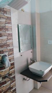 Tiny Residence with a small backyard Jacuzzi pool - 5