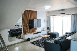 Casa Bliss, Stylish City Escape - 0