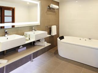 Novotel Vines Resort Swan Valley - 9