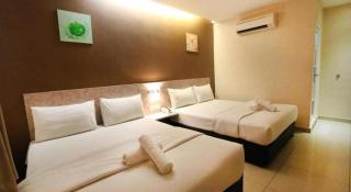 BLUEMOON BOUTIQUE HOTEL - 4