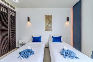 C254 Condo 2BR Pool View Short Walk to Beach - 9