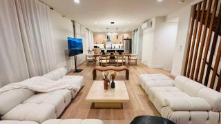 Premium 3BR Suite Minutes to Downtown - 1