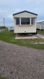 Cosy 4 Berth Caravan At Camber Sands Holiday Park In East Sussex Ref 64123M - 0