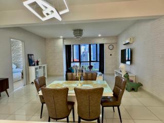 Deluxe Seaview Suite Tripe Bed with bath tub 13A - 2