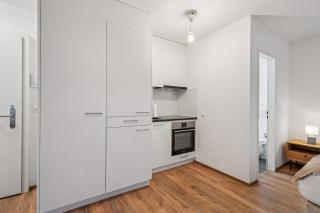 Exclusive studio near city center - Color 4 - 6