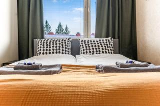 Polar Retro Base: 2BR near the City - 1