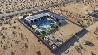 The Lazy River House Joshua Tree Resort Retreat - 9