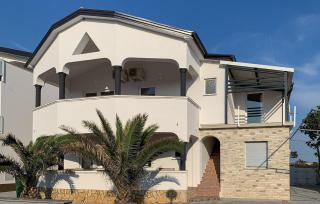 Gorgeous Apartment In Vir With Wifi - 0