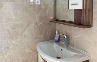 Gorgeous Apartment In Vir With Wifi - 3