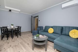 Air Conditioned Apartment with Balcony in Katowice by Noclegi Renters - 5