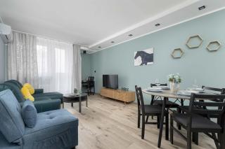Air Conditioned Apartment with Balcony in Katowice by Noclegi Renters - Katowice - 1