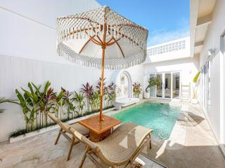 Serenova - Peaceful 2BR Villa with PvtPool and Rooftop - 3