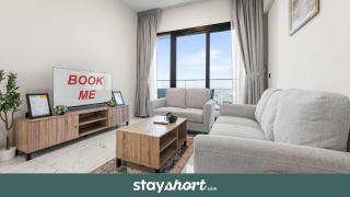 StayShort - Jebel Ali Sleeps 2 with a Beautiful Swimming Pool - 0