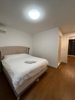 Sarajevo Waves Aparthotel - 8