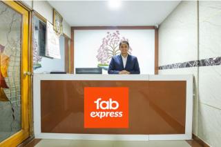 Via Le Royal Inn - 8