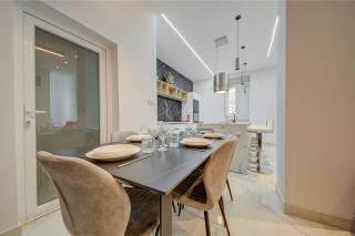 Luxury 3BR Duplex Apartment in the Heart of Gzira by 360 Estates - 2