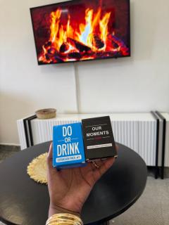 Cozy Burnt-Orange 1-Bedroom Apartment - 5