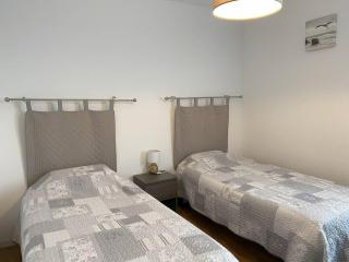 Appartement 2 chambres avec terrasse au centre de PERROS-GUIREC - Réf 560 - 1