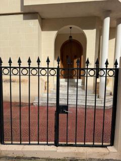 Spacious Swieqi Villa for Families Groups Close to Paceville and St Julians - 9