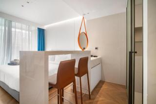 Kora A110 – Luxury Pool Access Beachfront Studio - 2