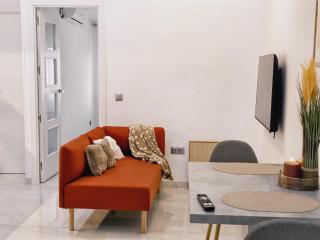 Top Floor 2 Bedroom Apartment with Terrace - 2