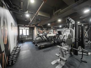 Chongqing Holiday Riverside Hotel - 8