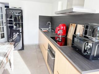 Charming holiday home with garden - 8