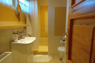 Half of a holiday home, large garden, terrace - 8