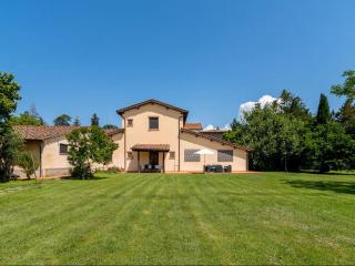 Apartment in Laterina with garden - 0