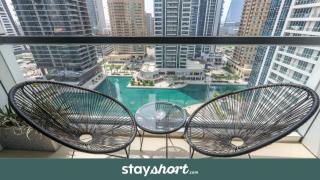 StayShort - Modern 1 Bedroom in JLT Sleeps 2 with Lake Views - 0